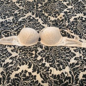 Victoria secret white beautiful lace bra !